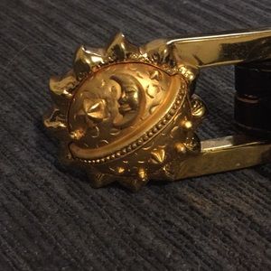 Vicenza Sport Belt with golden Sun buckle.